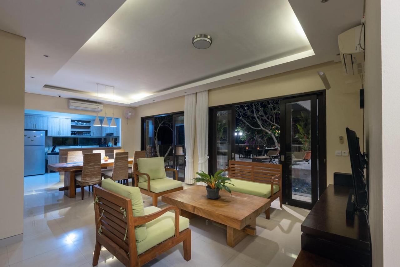 Villa Mayasari 6 Bed Rooms Nusa Dua  Buitenkant foto