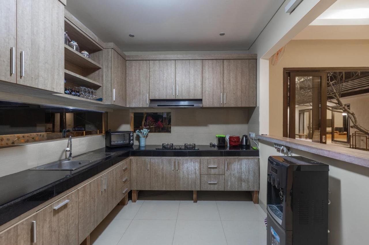 Villa Mayasari 6 Bed Rooms Nusa Dua  Buitenkant foto