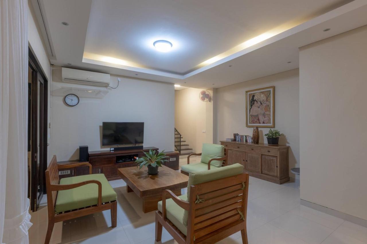 Villa Mayasari 6 Bed Rooms Nusa Dua  Buitenkant foto